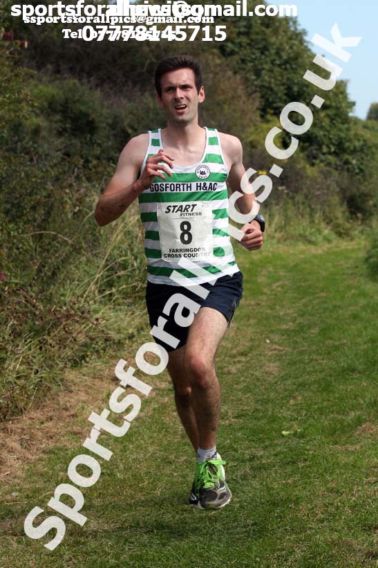 Senior mens relay, Sunderland Harriers Cross Country, Farrington, Sunderland. Photo: David T. Hewitson/Sports for All Pics
